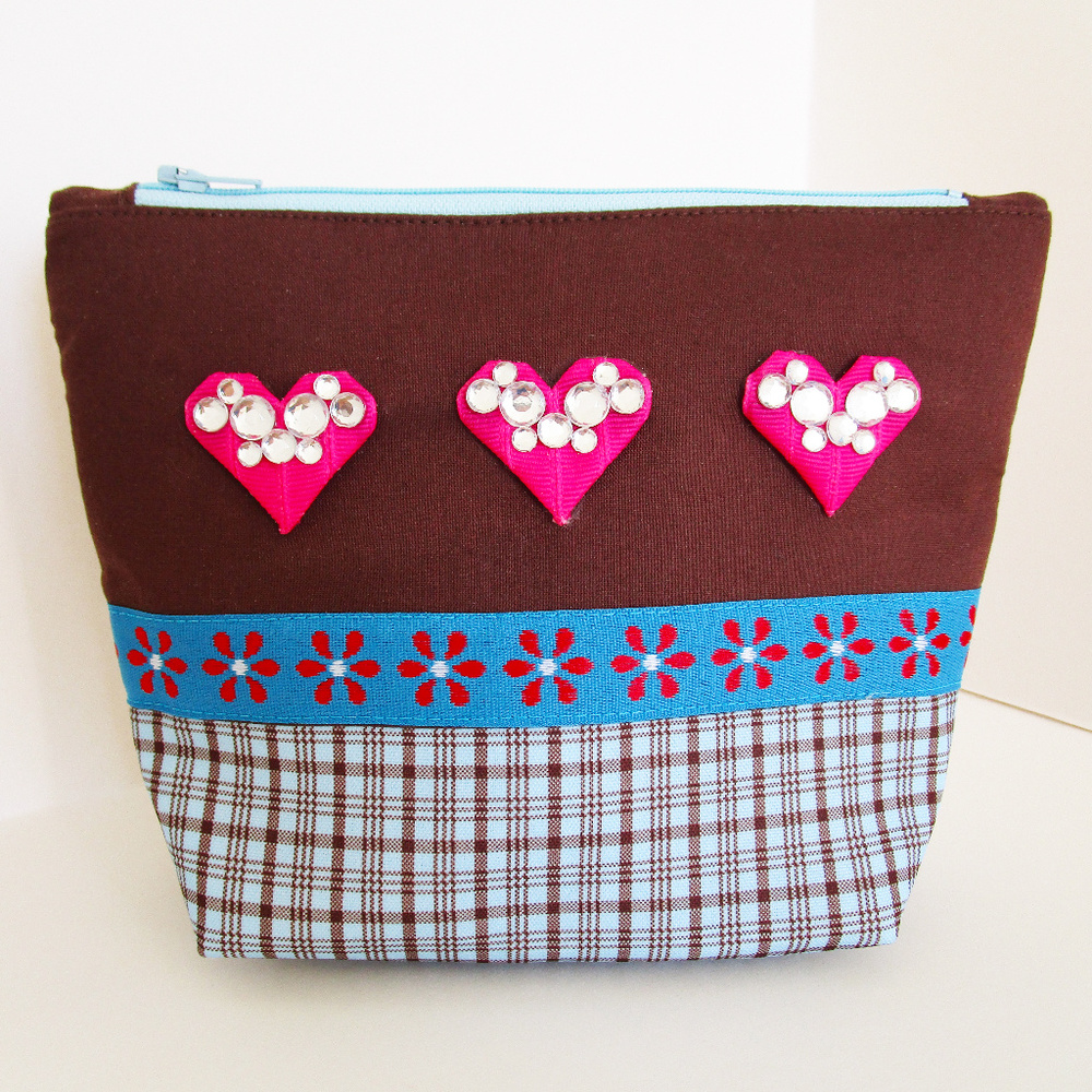 NWT Heart Cosmetic Purse
